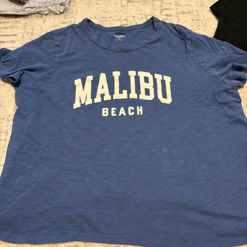 Old Navy blue Malibu Beach graphic tee